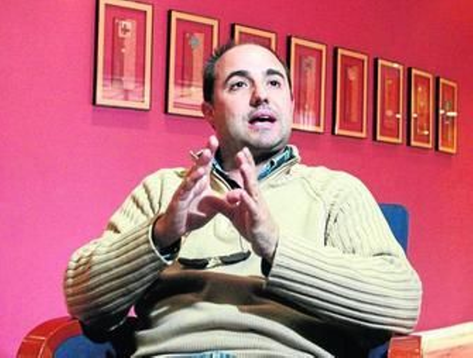 Miguel Rovira, en el hotel Isla de la Cartuja, en el estadio donde está la Federación Andaluza de Remo que dirige.