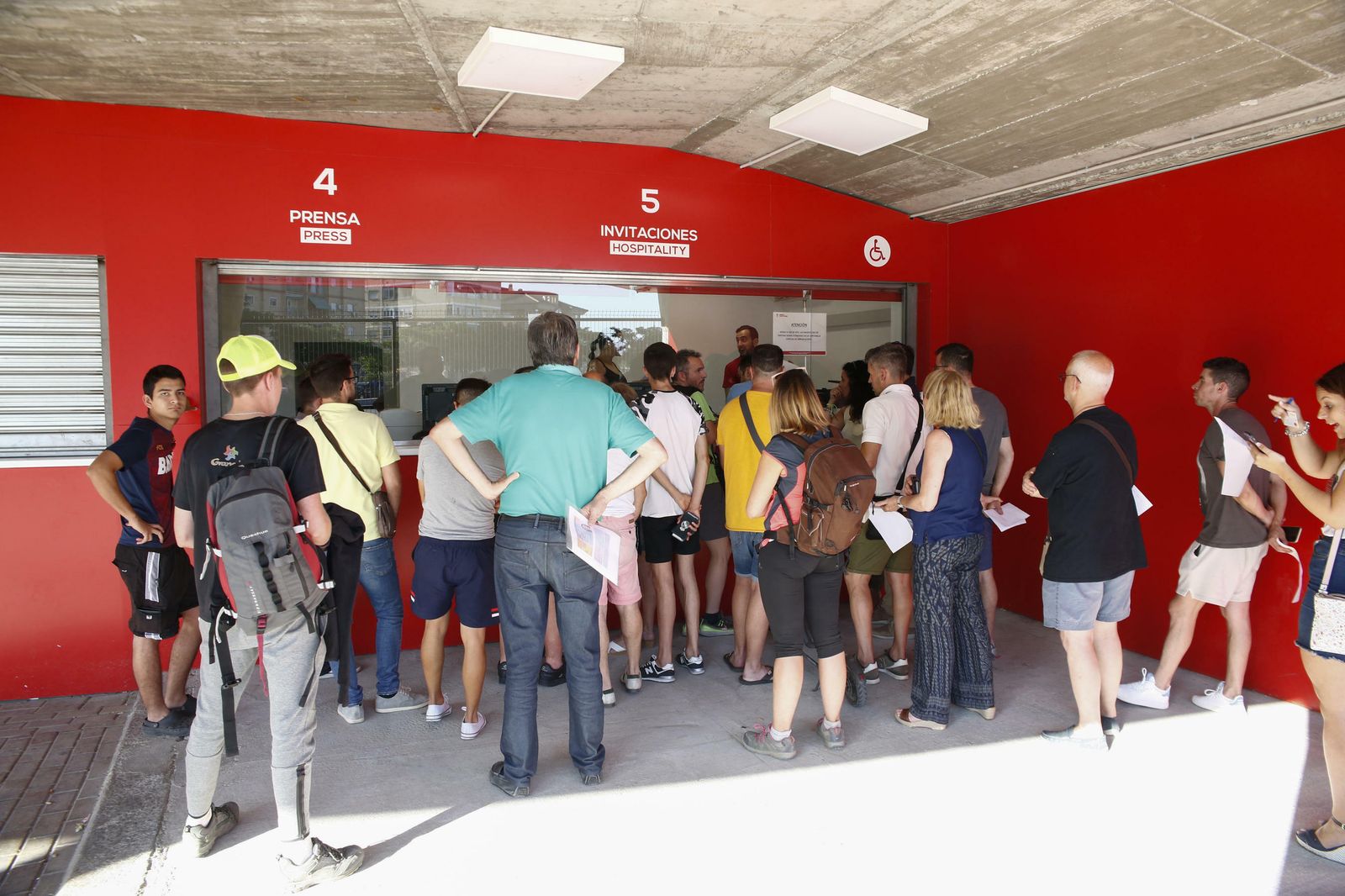 A algunos abonados les cobraron hasta ocho veces el carnet.