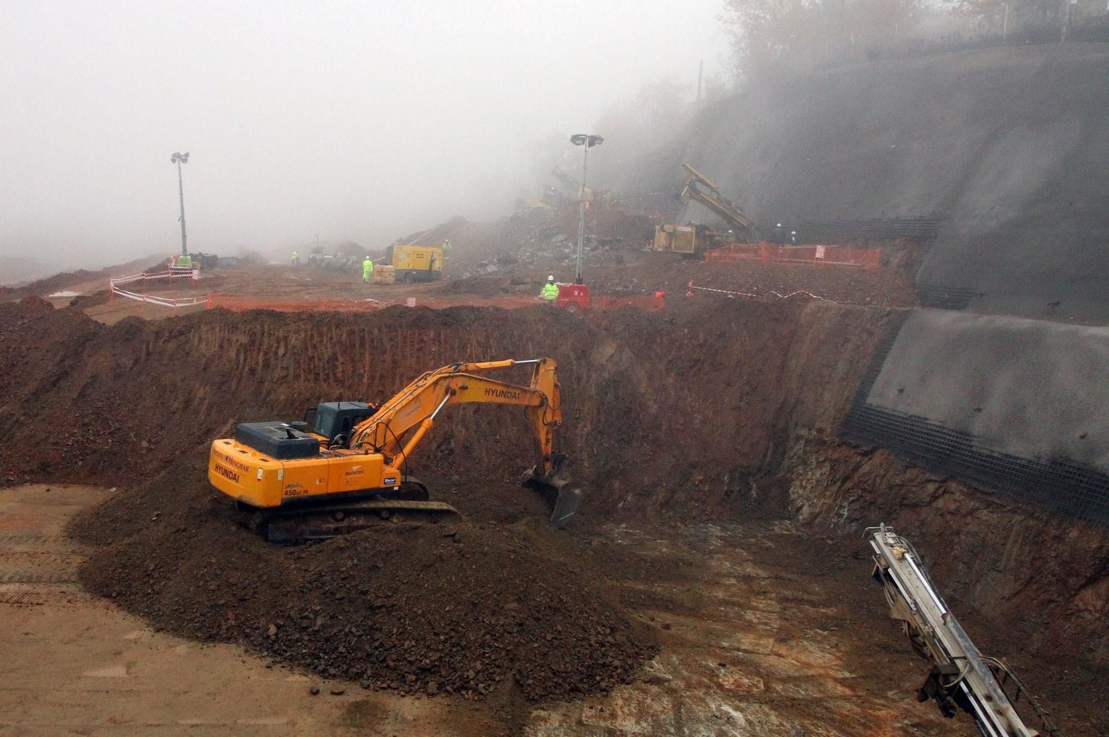 Imágenes de la colocación de la primera piedra de la planta de ElPozo en Jabugo.