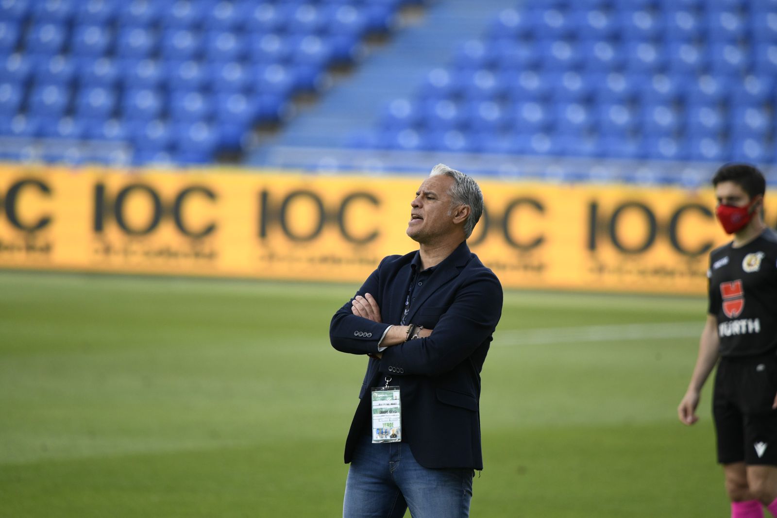 Sergio Pellicer, en la banda del Estadio de Gran Canaria.