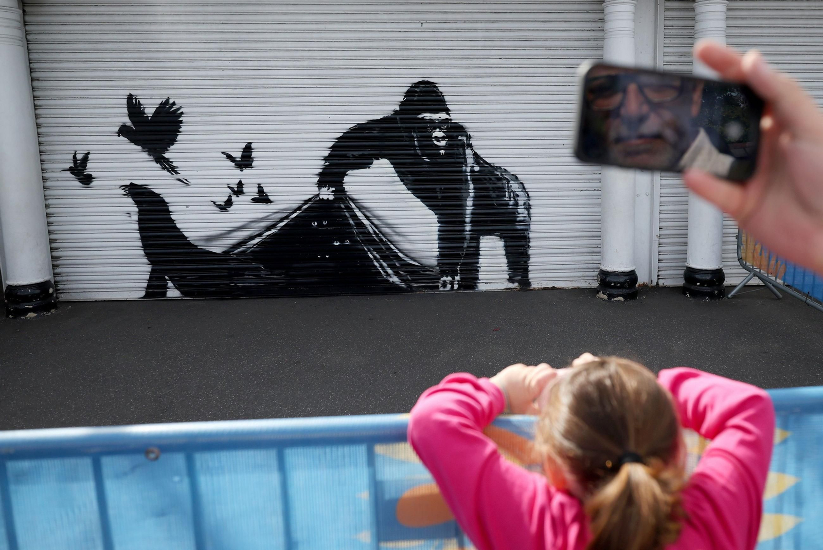La serie animal del artista Banksy, al completo