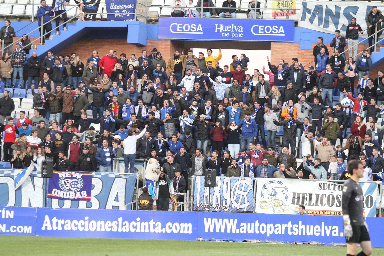 Imágenes del partido entre el Recreativo de Huelva y Jumilla