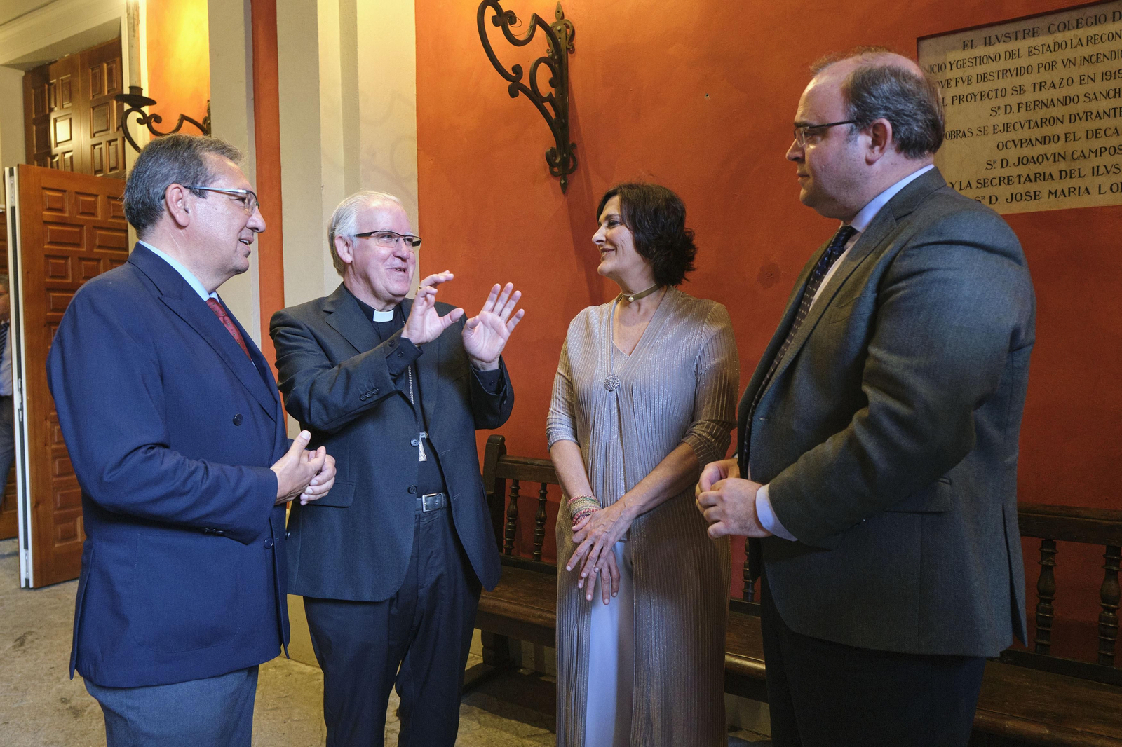 DIALOGO CUARESMA NAVARRO ANTOLIN Y JOSE ANGEL SAIZ MENESES