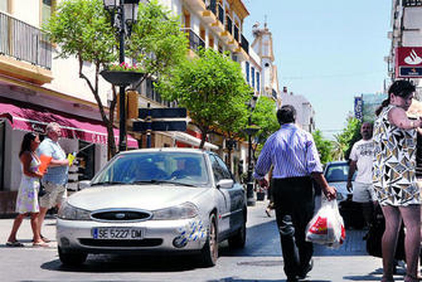Vista de la calle La Plaza en su último día abierto a la circulación.