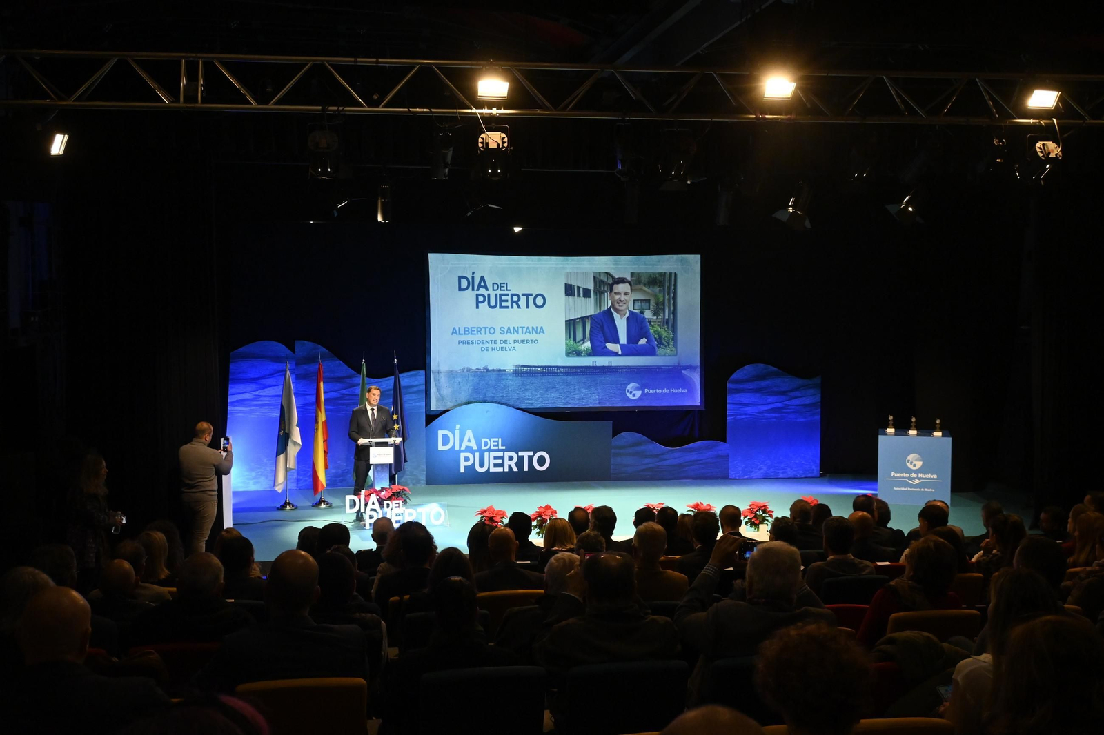 Imágenes del acto de celebración del Día del Puerto, en Huelva