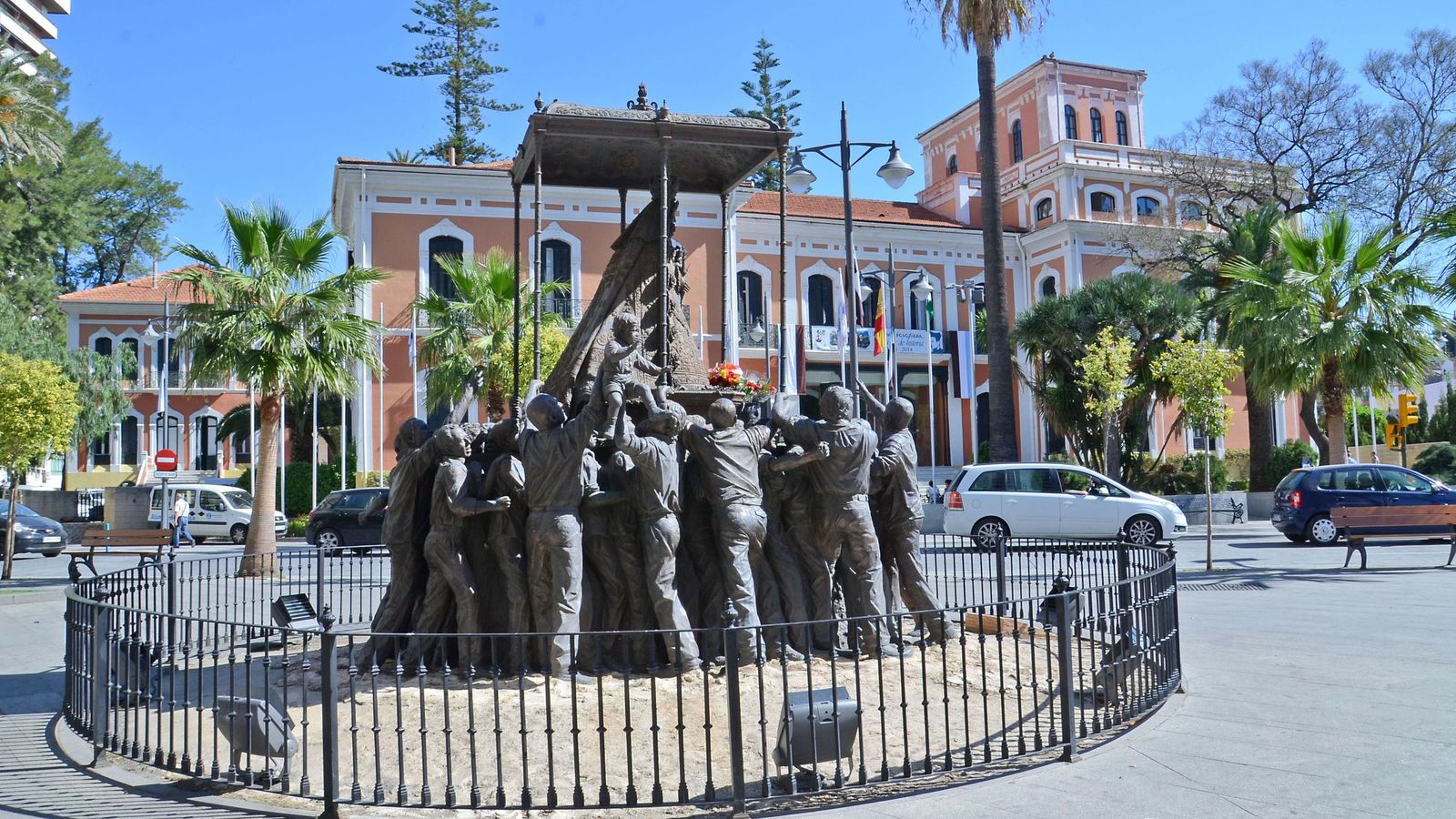 Monumento a la Virgen del Rocío