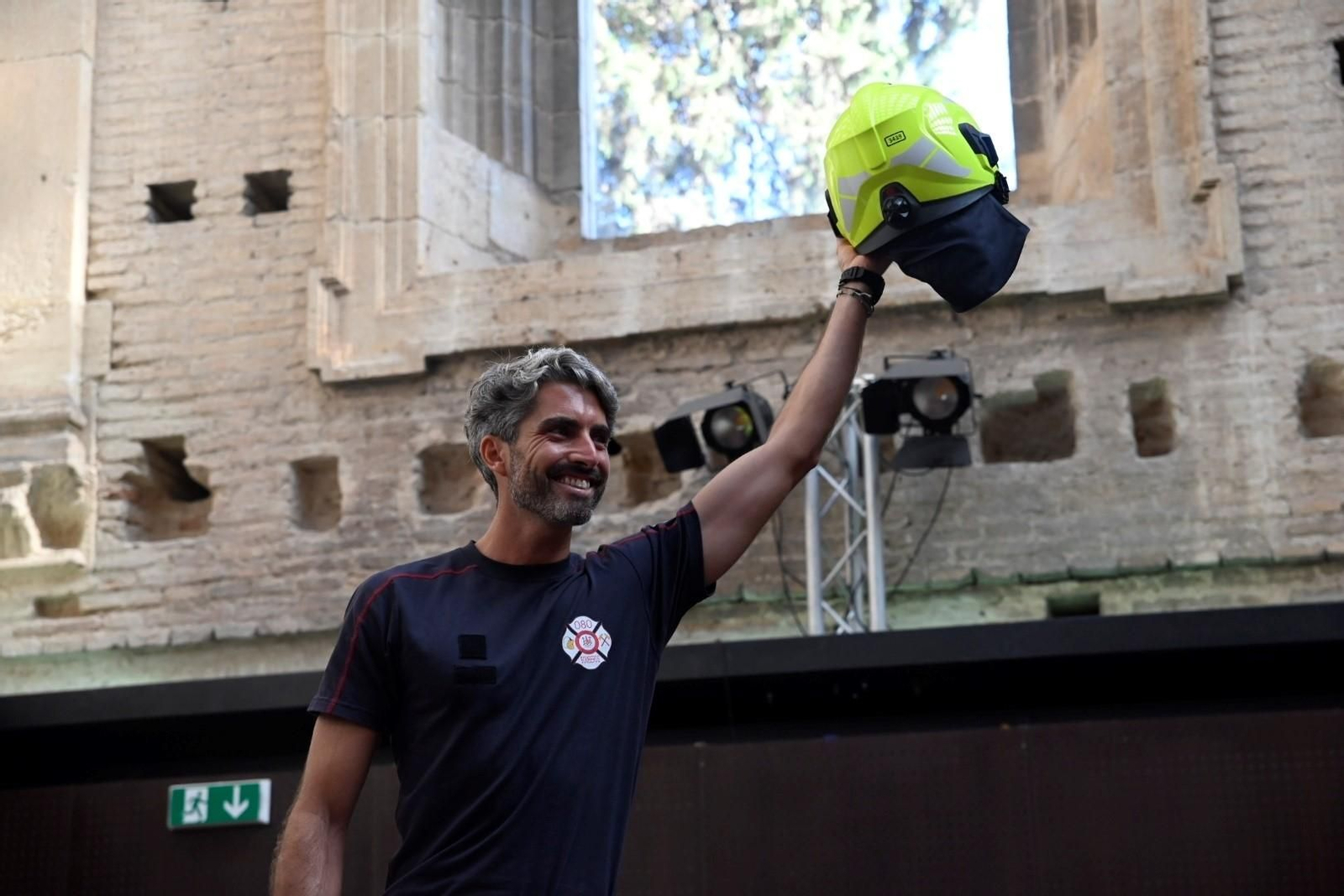 Las imágenes de la toma de posesión de nuevos bomberos de Córdoba