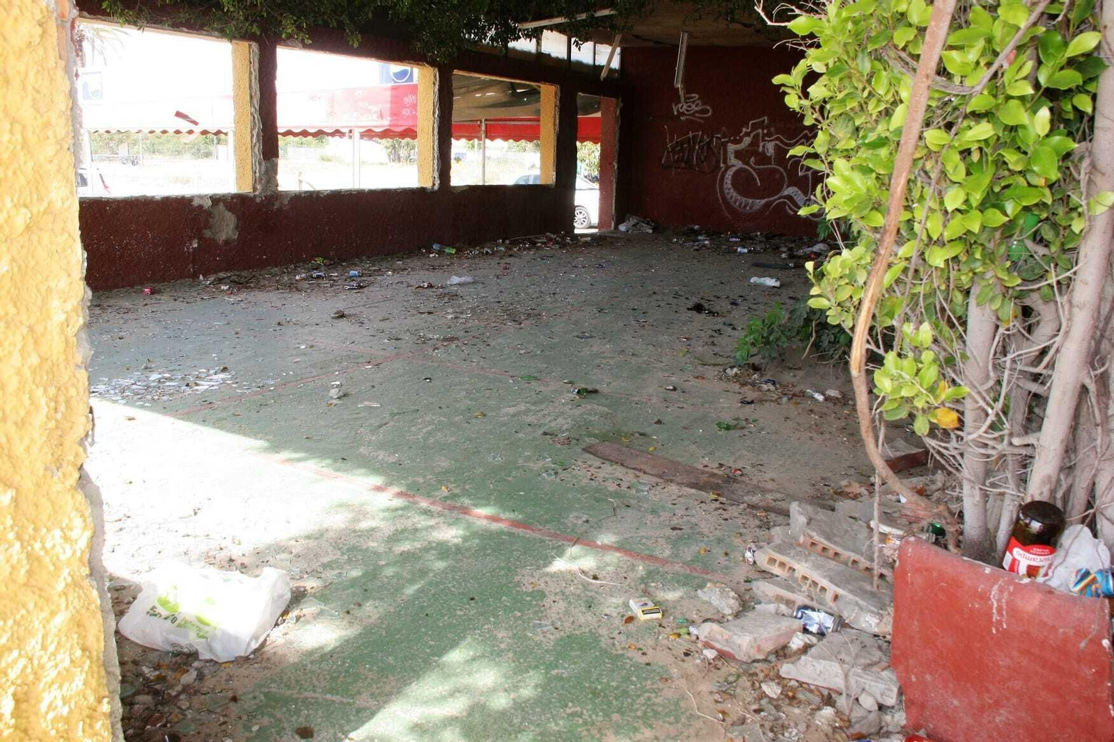 Deterioro de la zona del Tadeo, en Valdelagrana