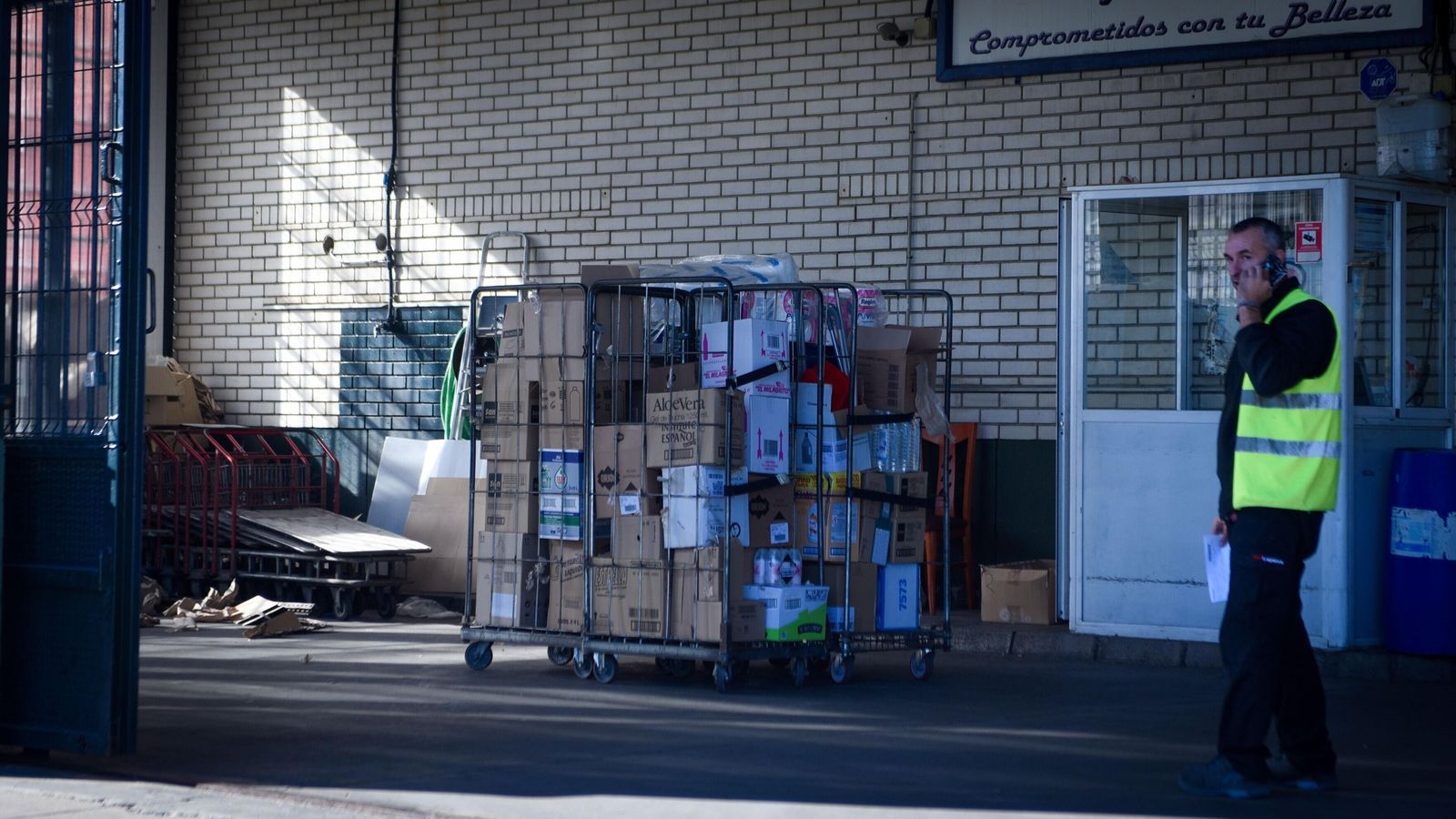 Solo las grandes empresas apilan correctamente sus residuos en el interior de sus instalaciones.