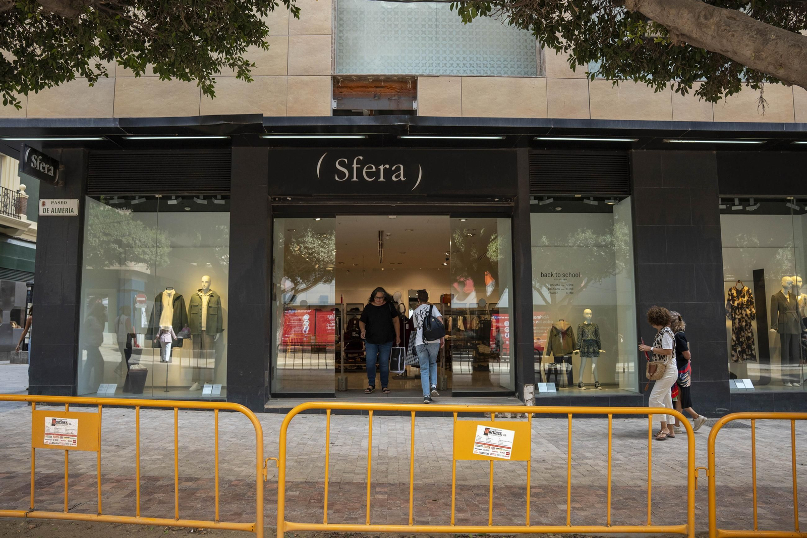 Cortes peatonales por obras en el paseo