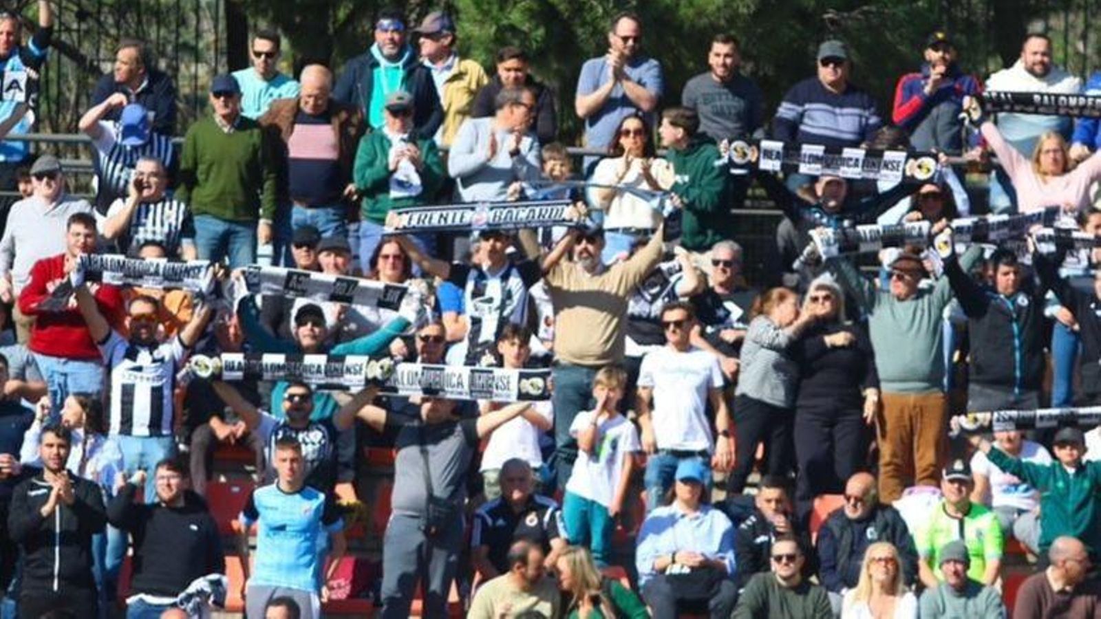 Aficionados de la Balona, durante un partido