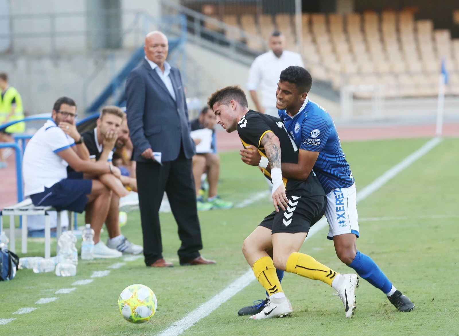 Lance del encuentro que disputó recientemente el San Roque de Lepe en Jerez de la Frontera.