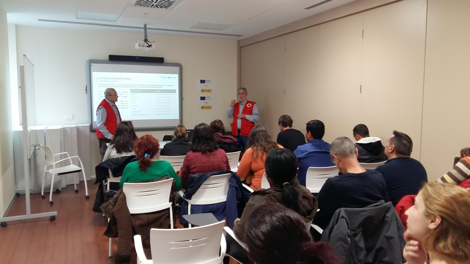 Taller de ahorro de Cruz Roja.