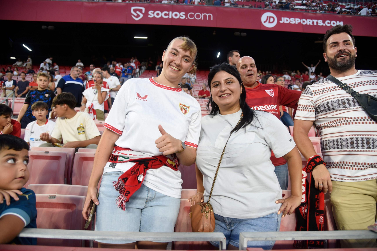 Búscate en las gradas del Pizjuán en el Sevilla Villarreal