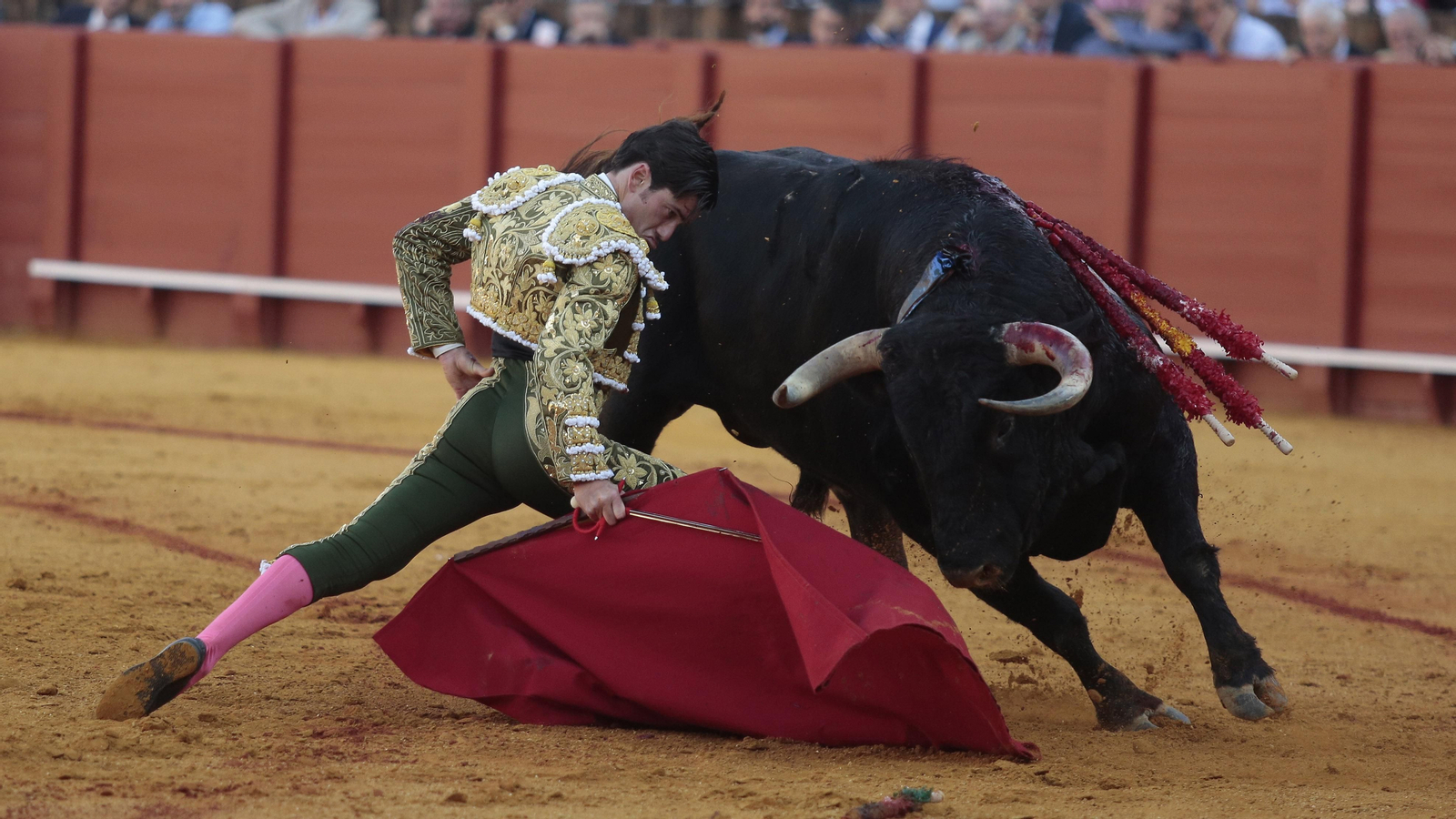 Las imágenes de la tercera de abono en La Maestranza