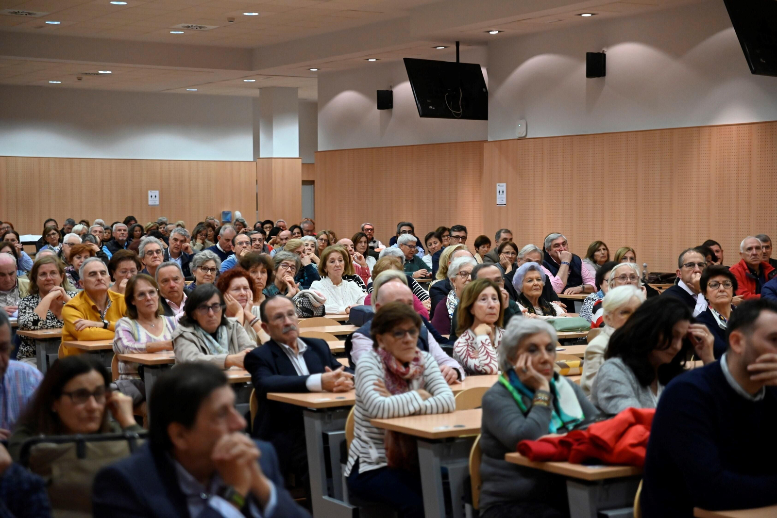 La apertura del curso del Centro Intergeneracional de la Universidad de Córdoba, en imágenes