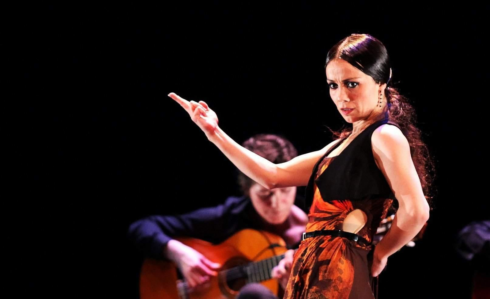 La bailaora cordobesa Olga Pericet, en un momento de 'Rosa Metal Ceniza'. La bailaora cordobesa Olga Pericet, en un momento de 'Rosa Metal Ceniza'.