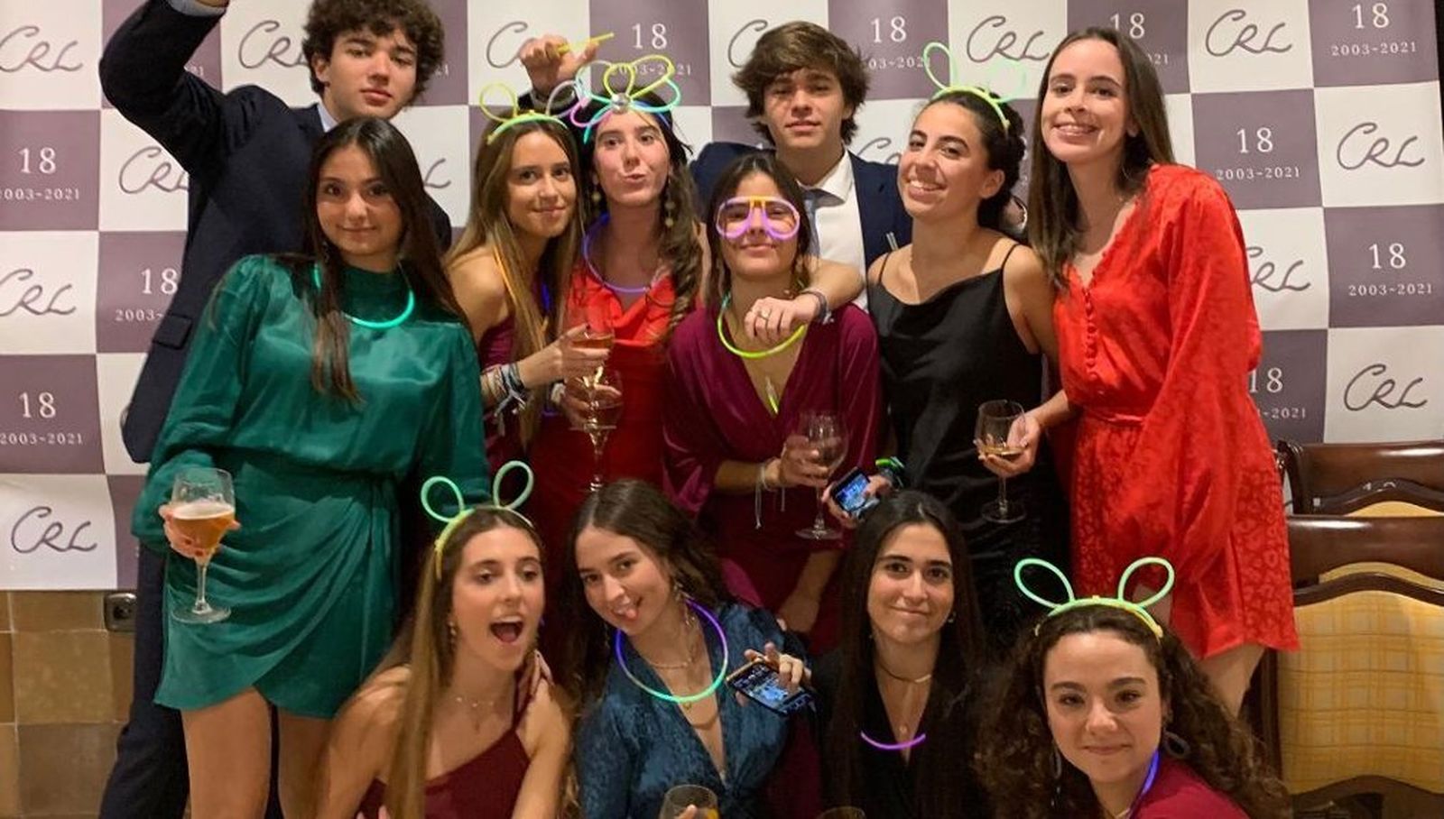 Joaquín Osuna, Blanca Ruiz, Sara Lara, Álvaro Gutiérrez, Carmen Carrero-Blanco, Ana González, Isabel Suárez, Veronica Barón,  Rocío Castro, Aitana Barrero y Lourdes Córdoba.