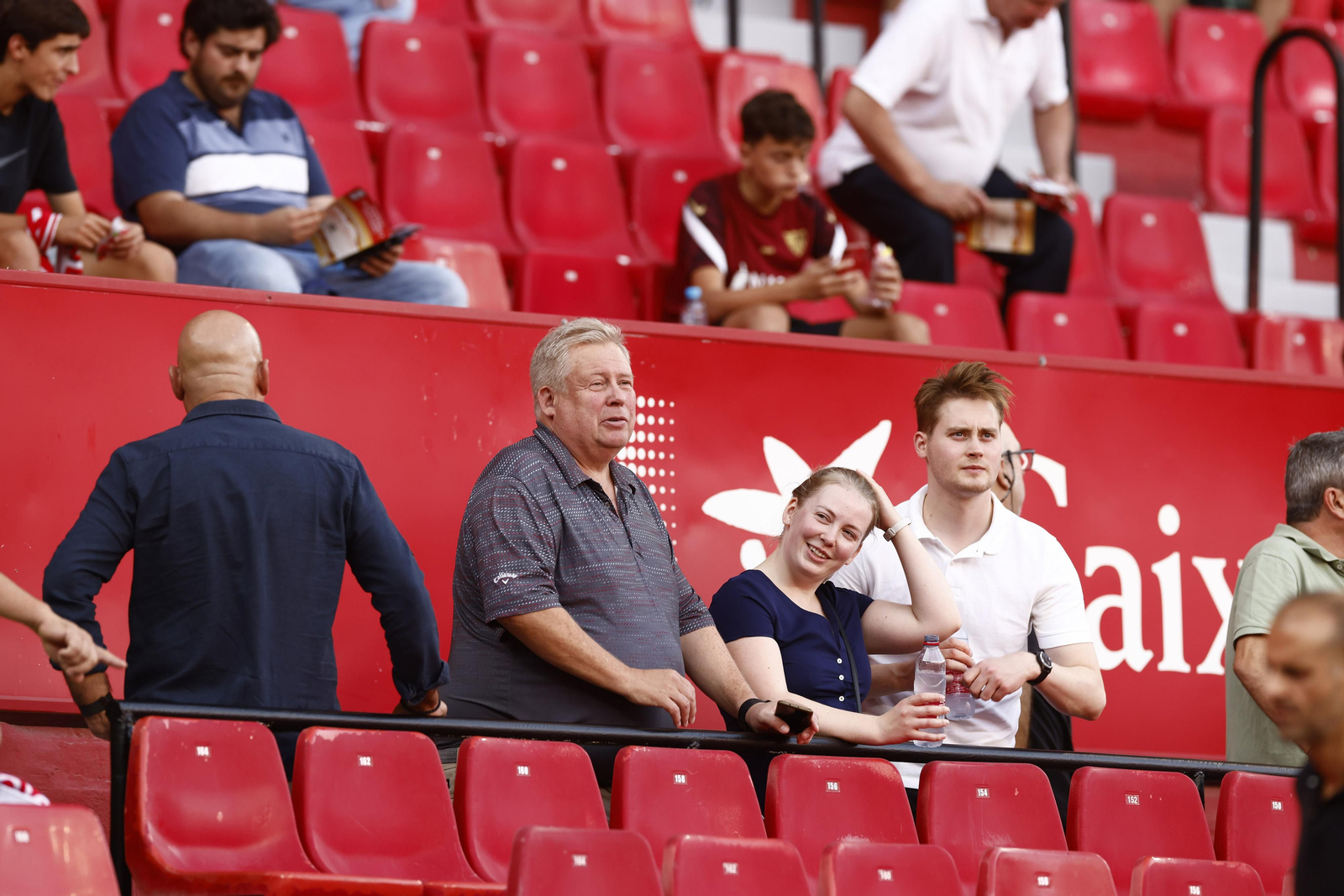 Búscate en las fotos del Sevilla-Valencia
