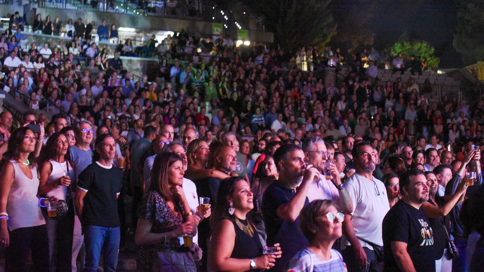 Parte del publico asistente a la cita musical en la Axerquía