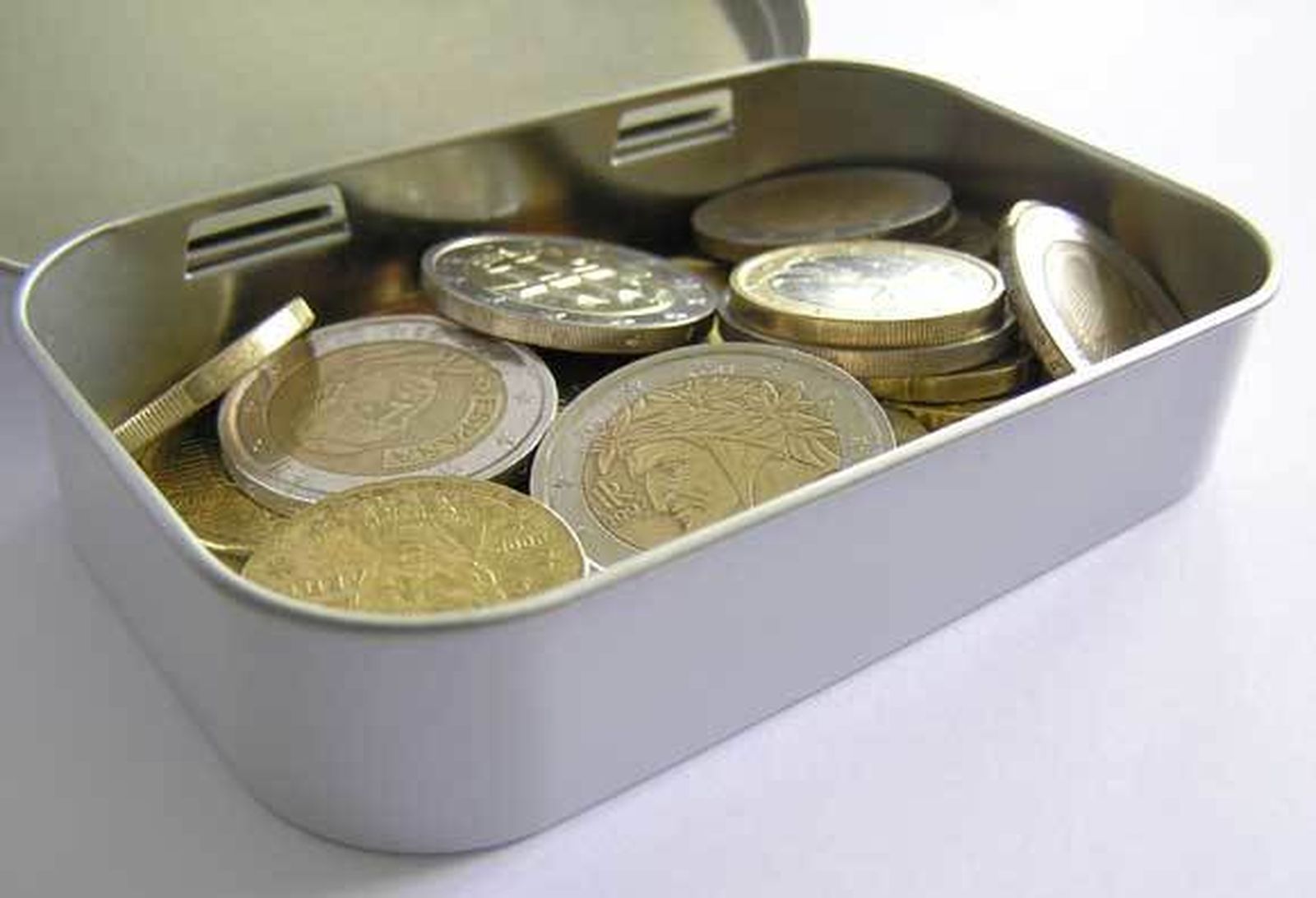 Uno de cada tres parados conoce a alguien que ha trabajado sin contrato en los últimos años