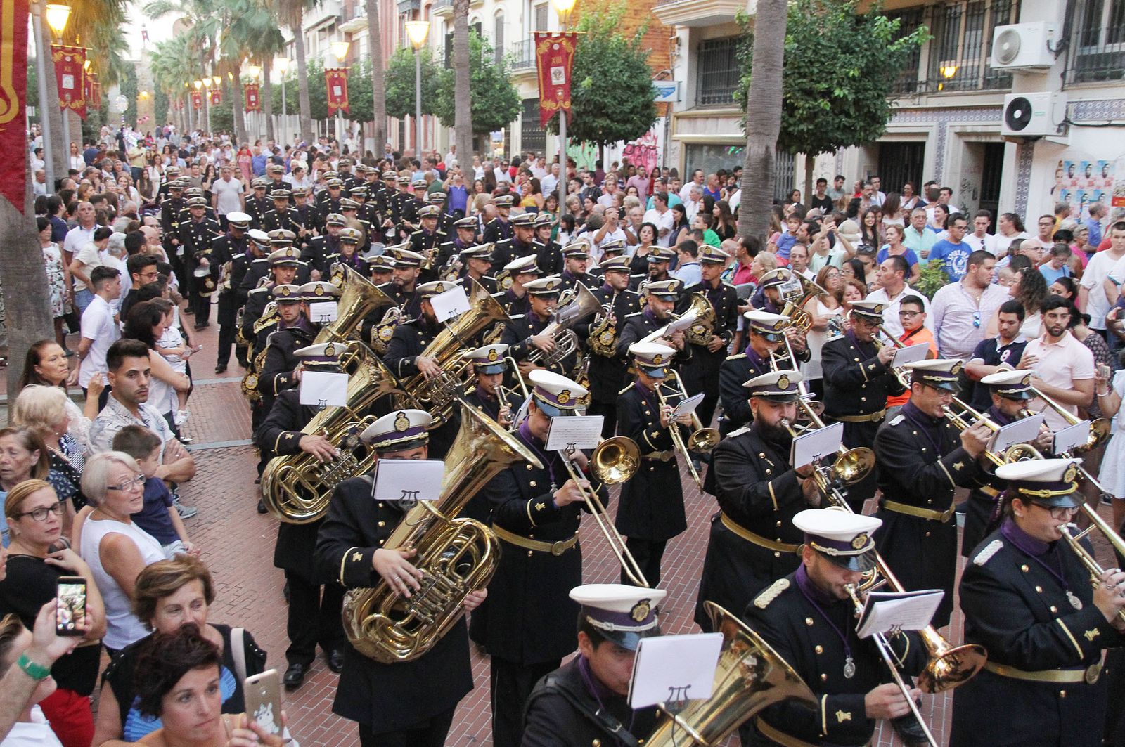 Imágenes del Señor de Pasión en la procesión del centenario de la hermandad
