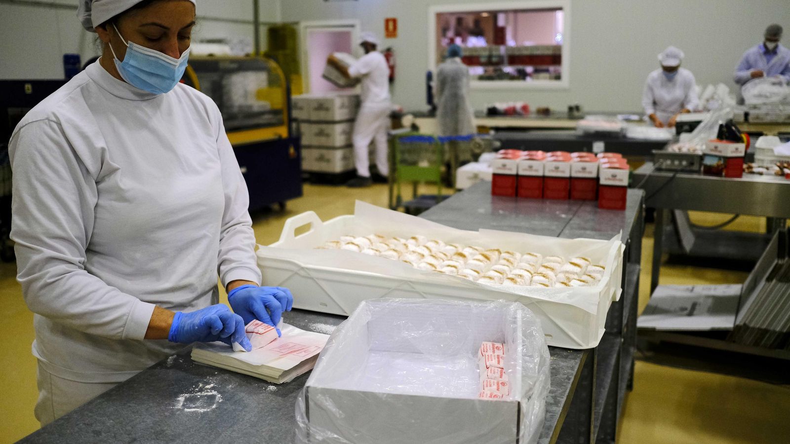 Liado manual de los hojaldres artesanos.