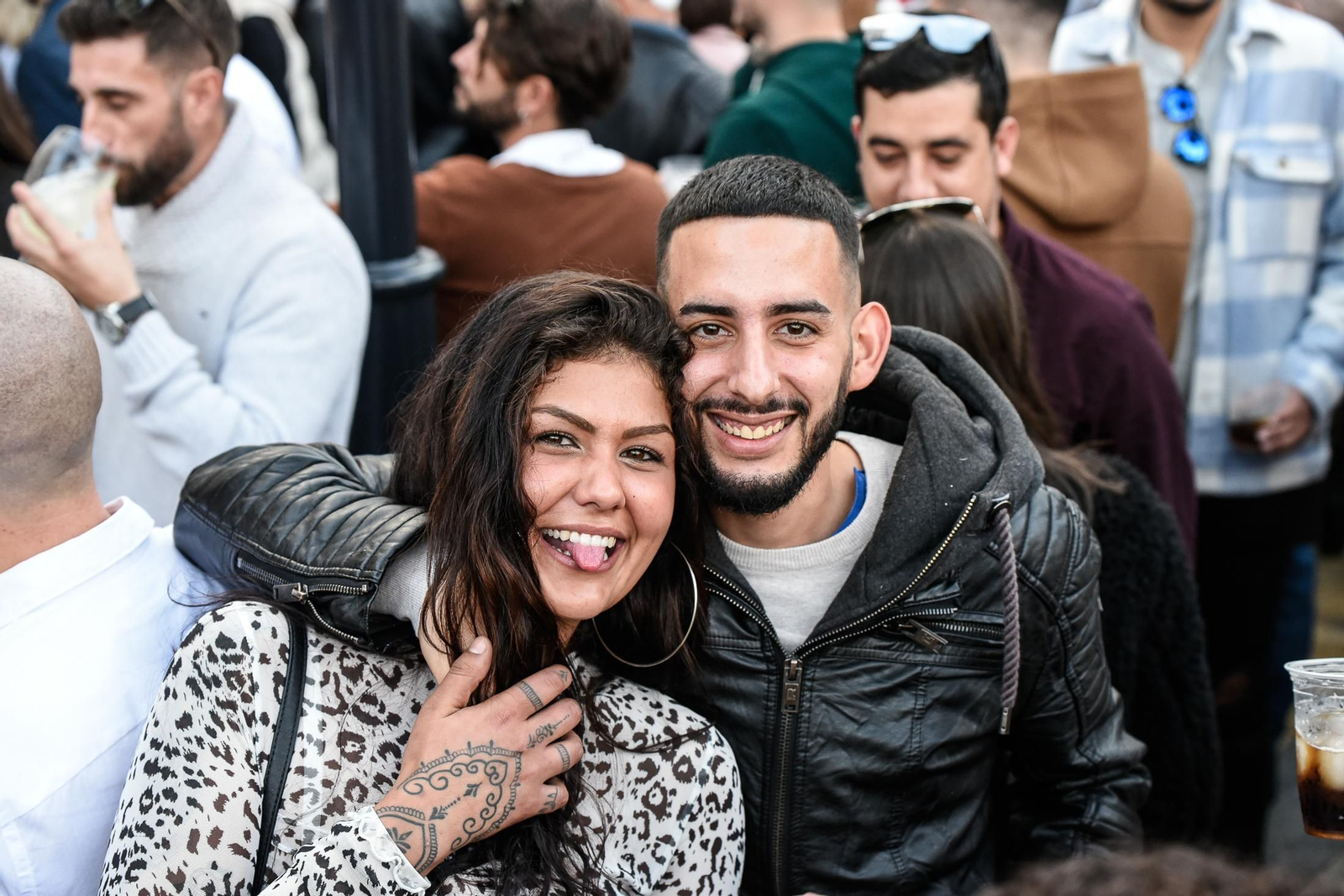 Imágenes de las celebraciones en el centro de Huelva la tarde del 24