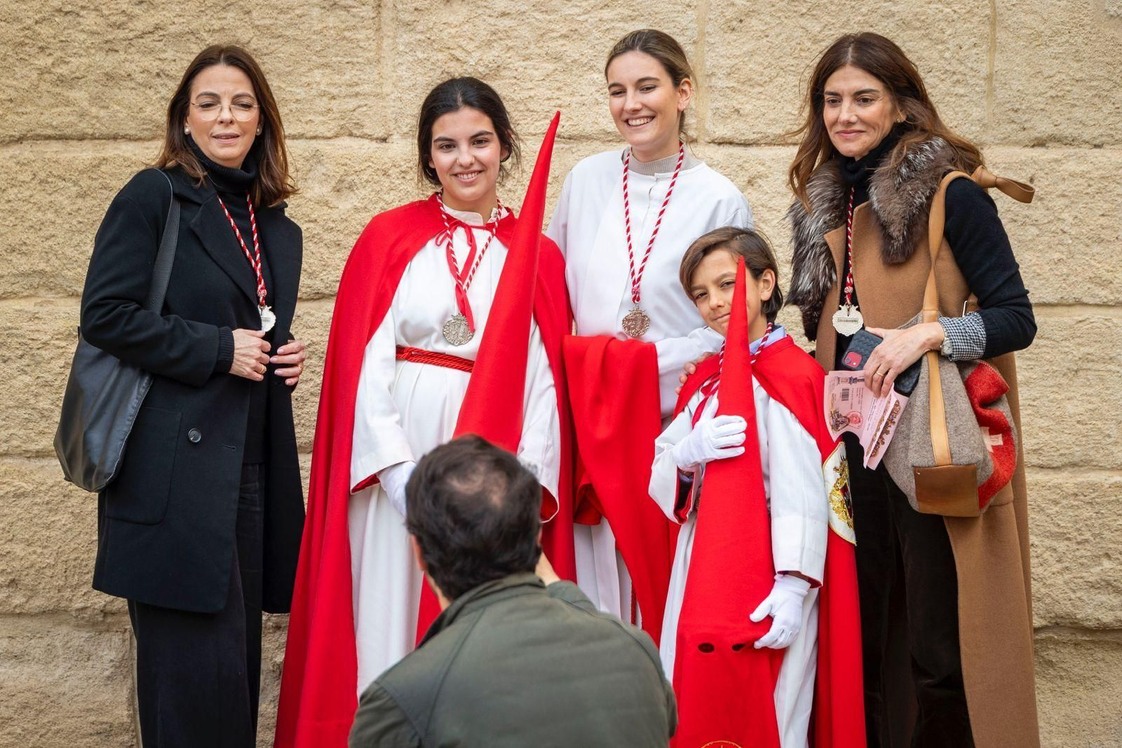 Las imágenes del Martes Santo 2024 en El Puerto: Misericordia