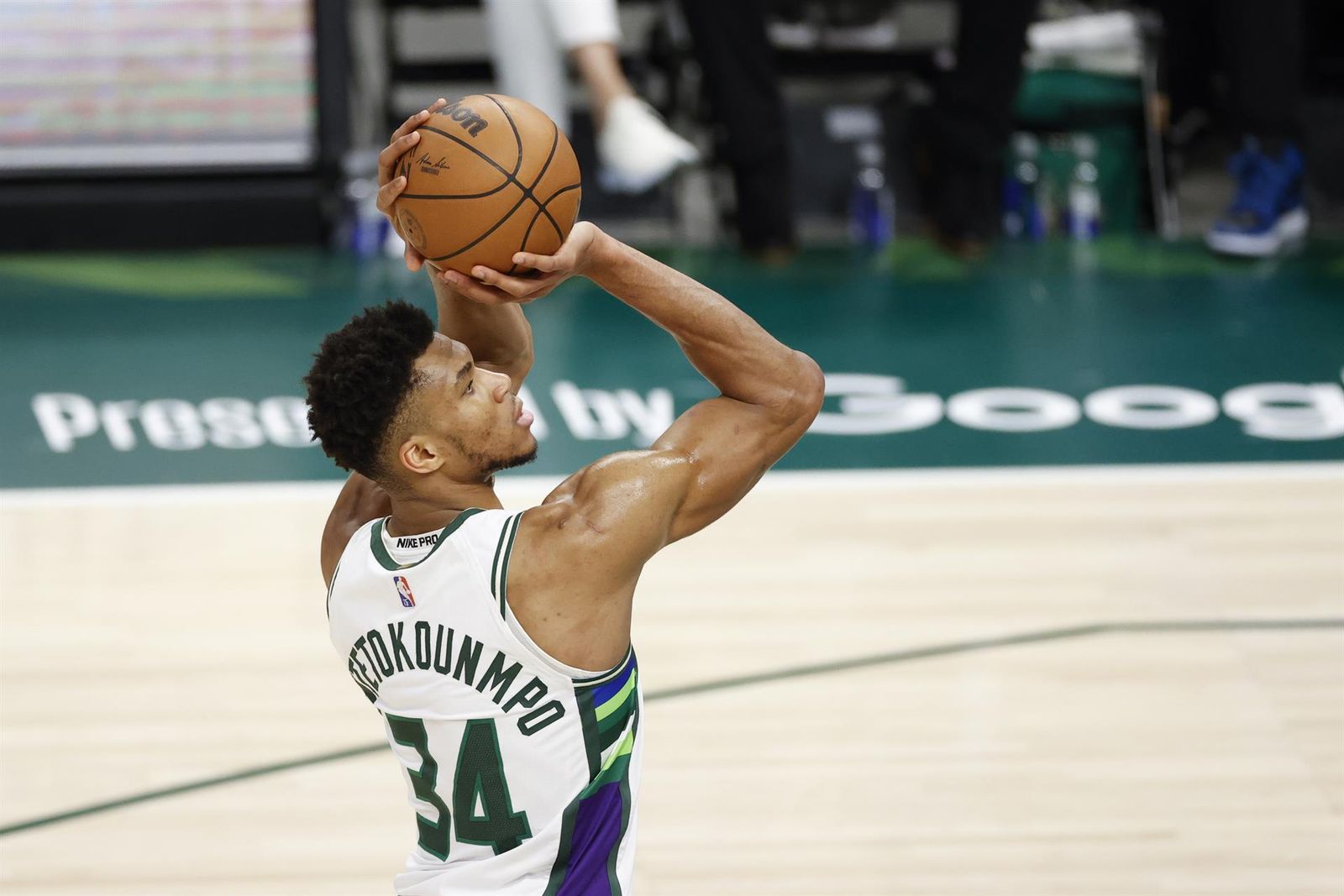 El alero de los Milwaukee Bucks, Giannis Antetokounmpo