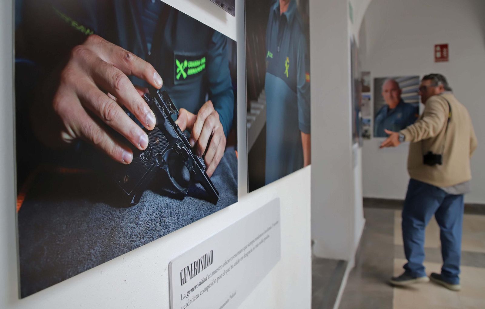 Fotos de la exposición fotográfica de la Guardia Civil en el Museo Municipal de Algeciras