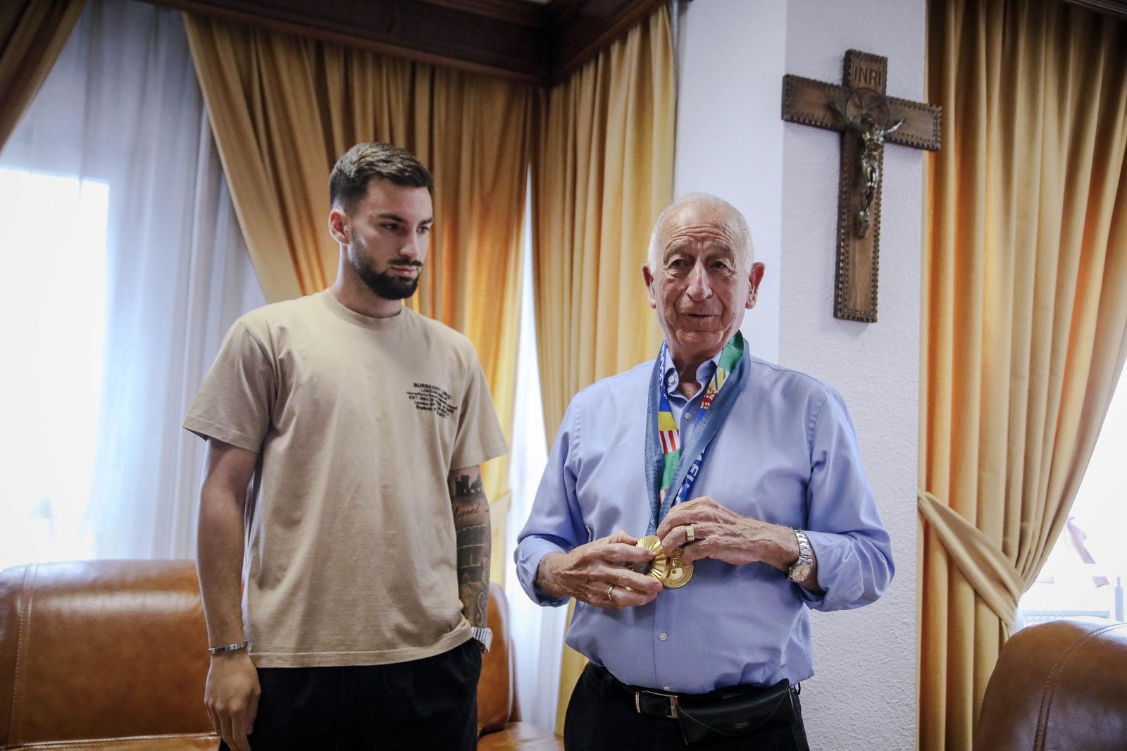 Álex Baena en el Ayto de Roquetas de Mar, en imágenes