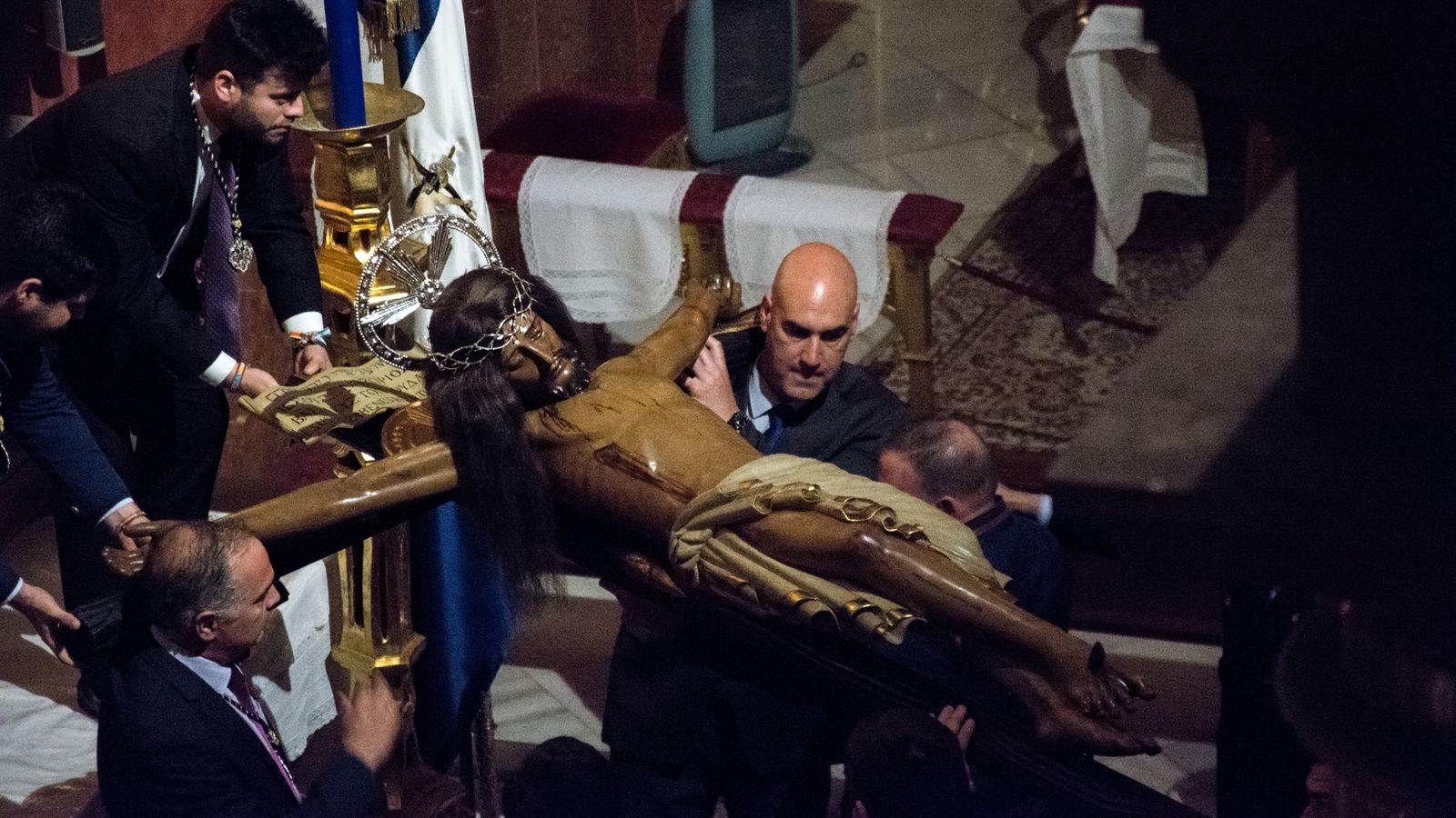 Vía crucis en San Roque con el Cristo de San Agustín