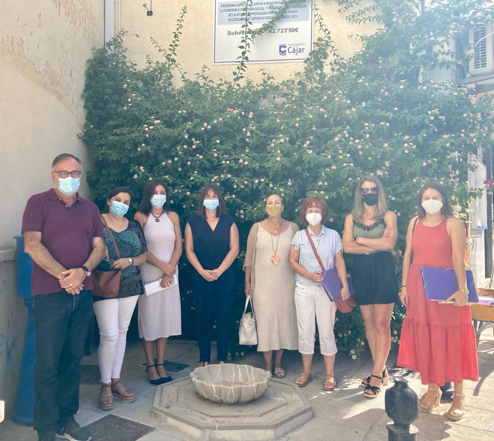 La diputada provincial de Bienestar Social, Olvido de la Rosa, durante su visita a Cájar