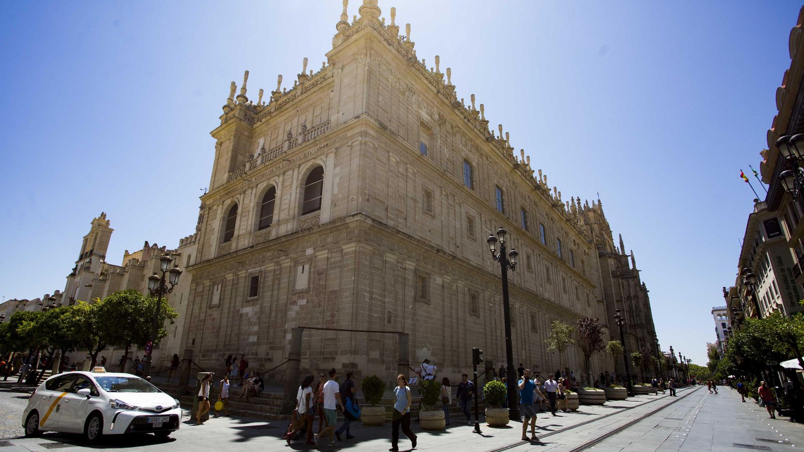 La parroquia del Sagrario de la Catedral de Sevilla. La parroquia del Sagrario de la Catedral de Sevilla.