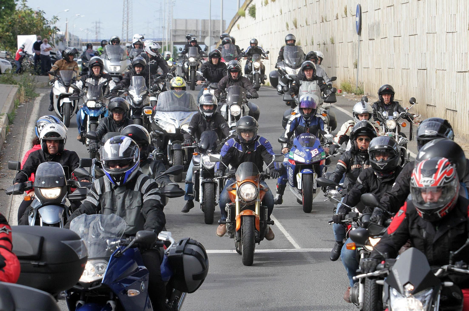 Imágenes  de la II Ruta Solidaria en Moto organizada por CSIF en beneficio de Cruz Roja