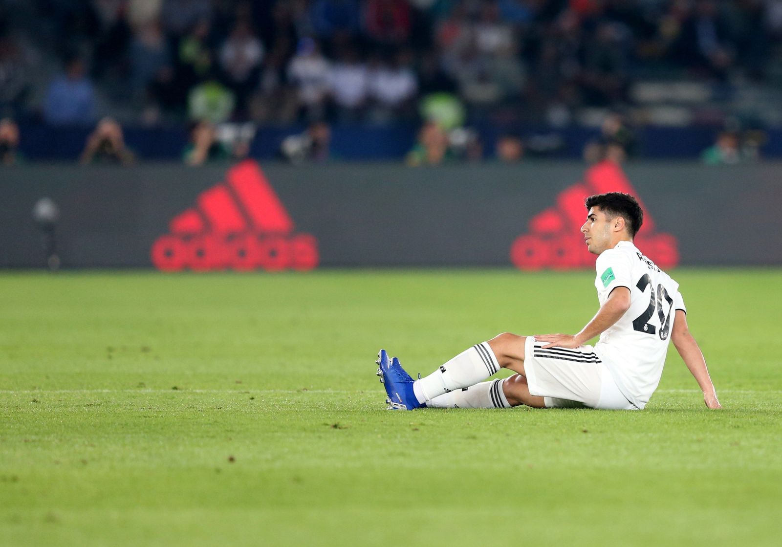 Asensio, tras lesionarse en el partido ante el Kashima