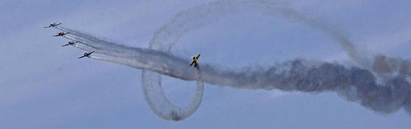 190.000 personas disfrutan del III Festival Aéreo en la playa de la Victoria. /Foto: Julio González