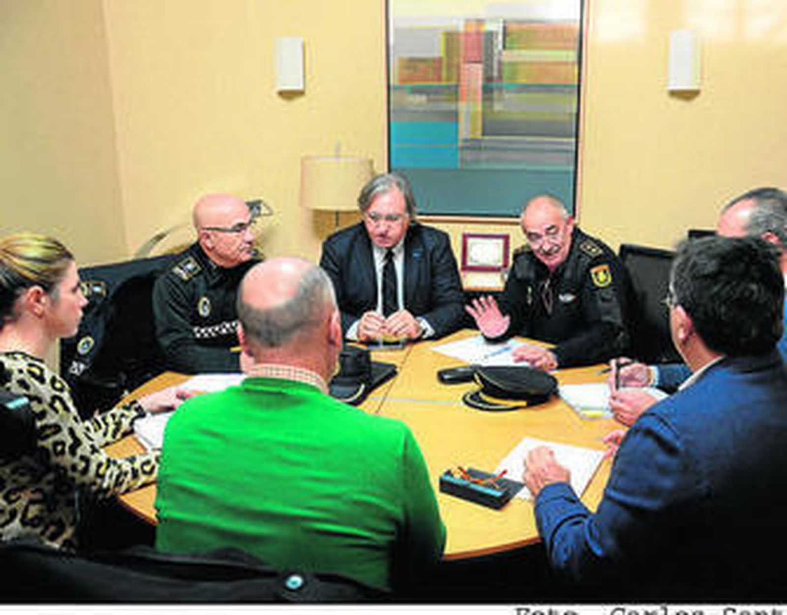 Imagen de la reunión mantenida ayer sobre el Hotel Palmera Plaza.