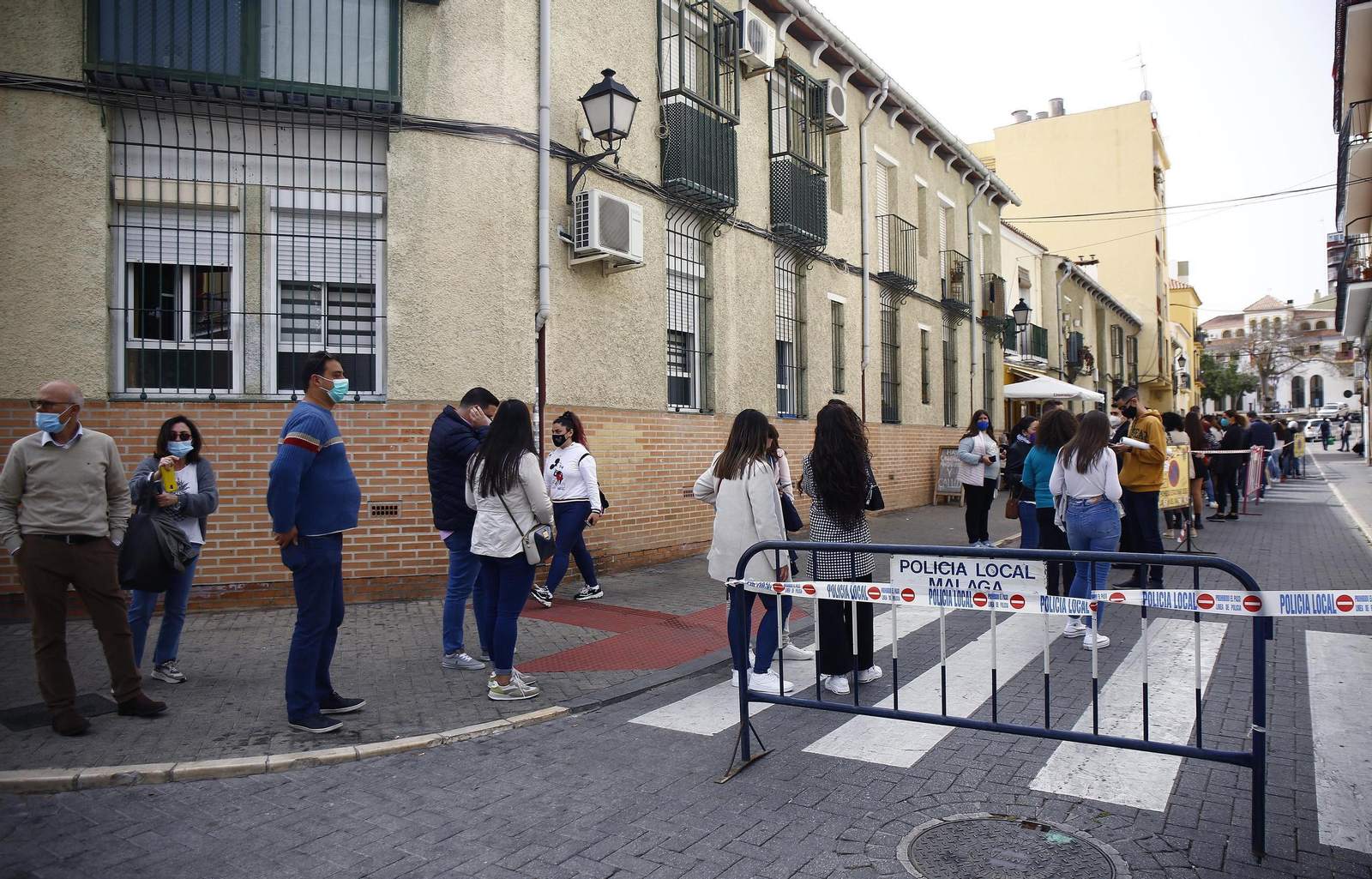 Las fotos del Lunes Santo en Málaga: la devoción en el barrio de La Trinidad