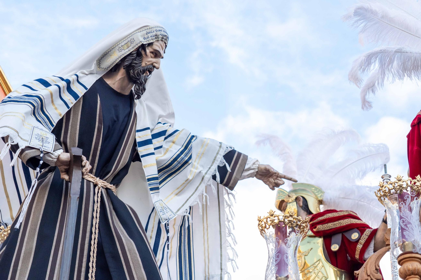 Martes Santo: Imágenes de la procesión de La Sentencia