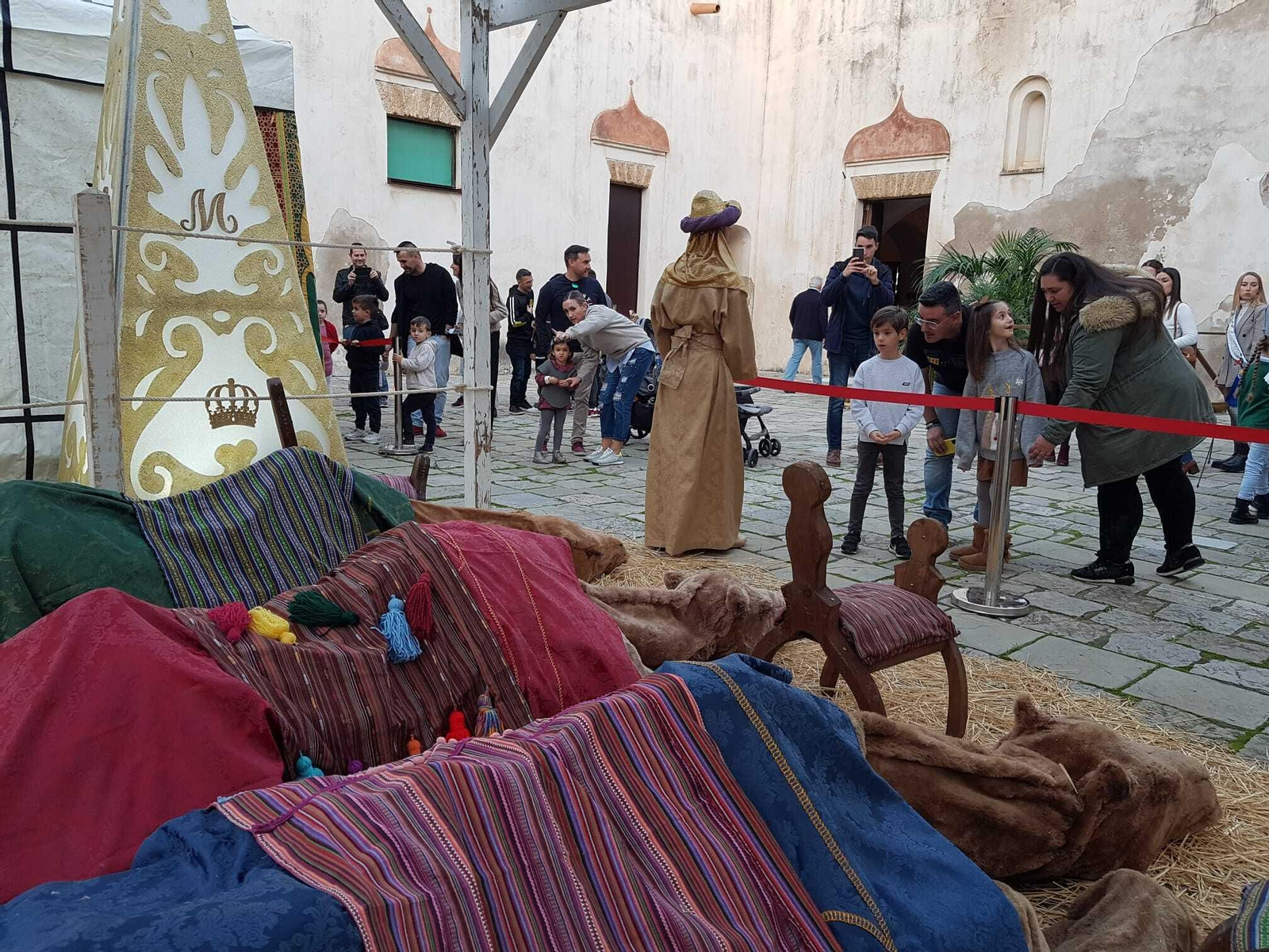 Imágenes de la inauguración de los estancias de los Reyes Magos en San Fernando.