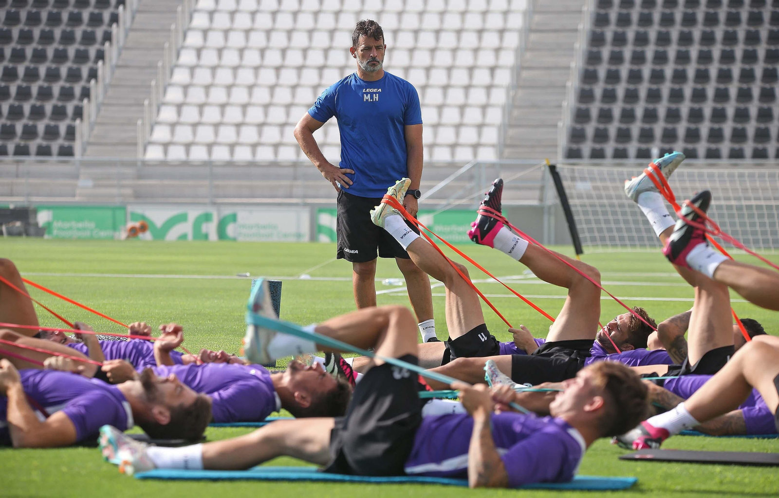 Fotos del primer entrenamiento de la Balona en el Ciudad de La Línea