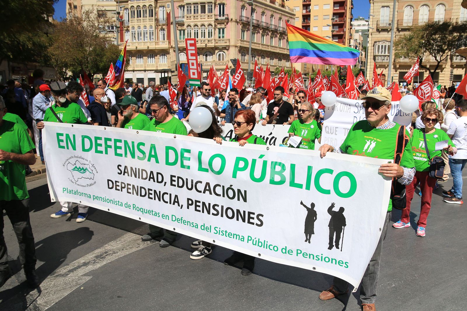 Los sanitarios de Almería se manifiestan contra la mala salud de la sanidad andaluza