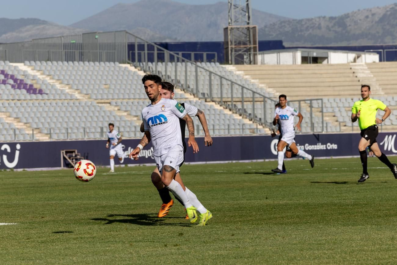 Óscar Lozano es uno de los factores diferenciales del conjunto lagarto de cara a las eliminatorias por el ascenso. Óscar Lozano es uno de los factores diferenciales del conjunto lagarto de cara a las eliminatorias por el ascenso.