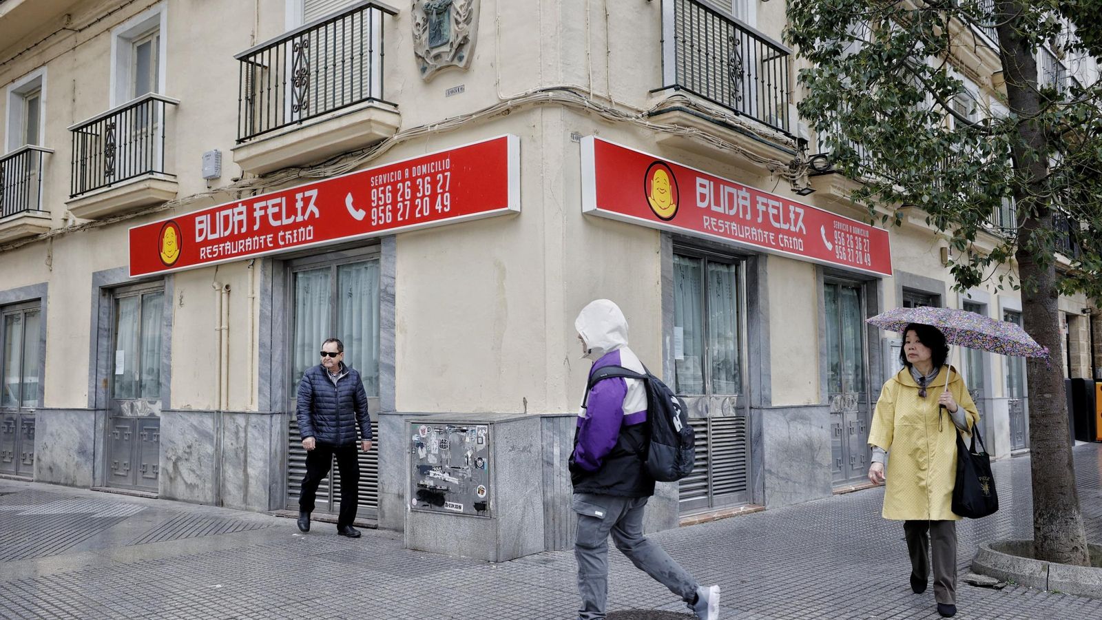 Exterior del restaurante, ya cerrado.