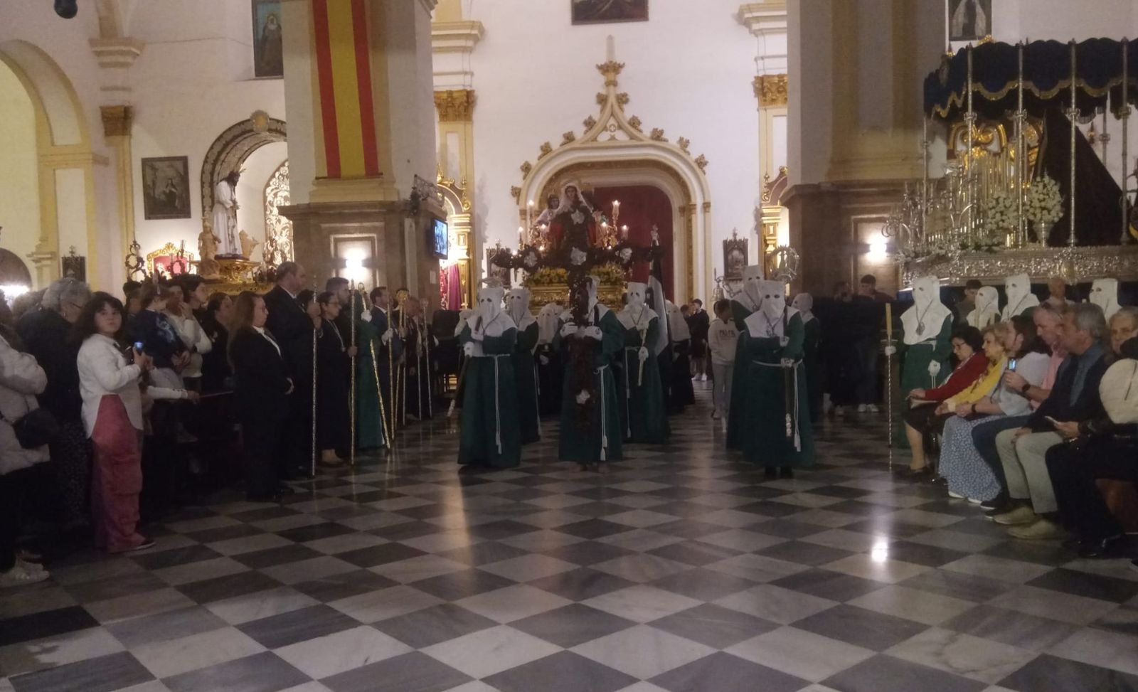 El Cristo Atado a La Columna el Lunes Santo en Marbella, en imágenes