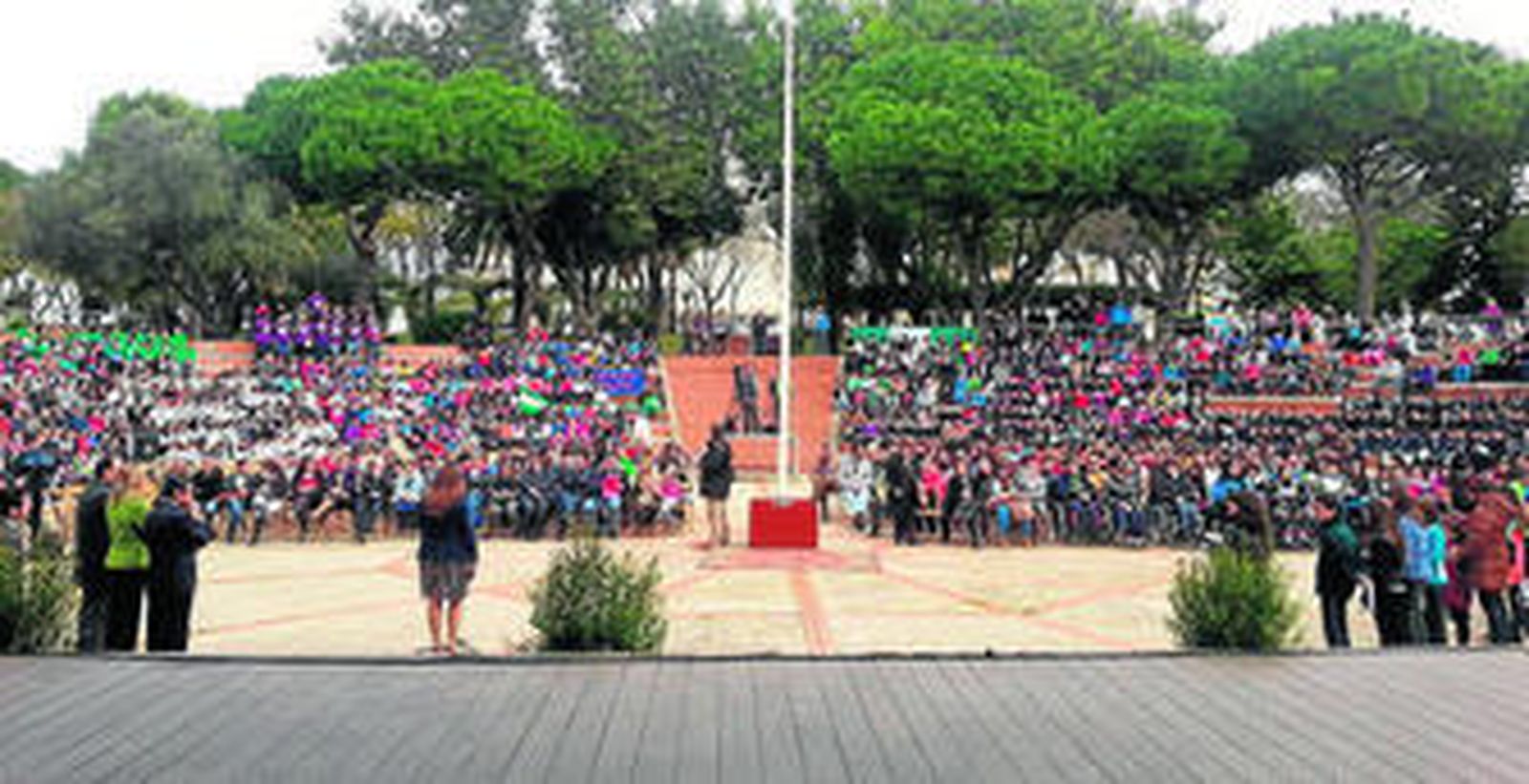 Cerca de un millar de alumnos se dio cita en el parque Almirante Laulhé.