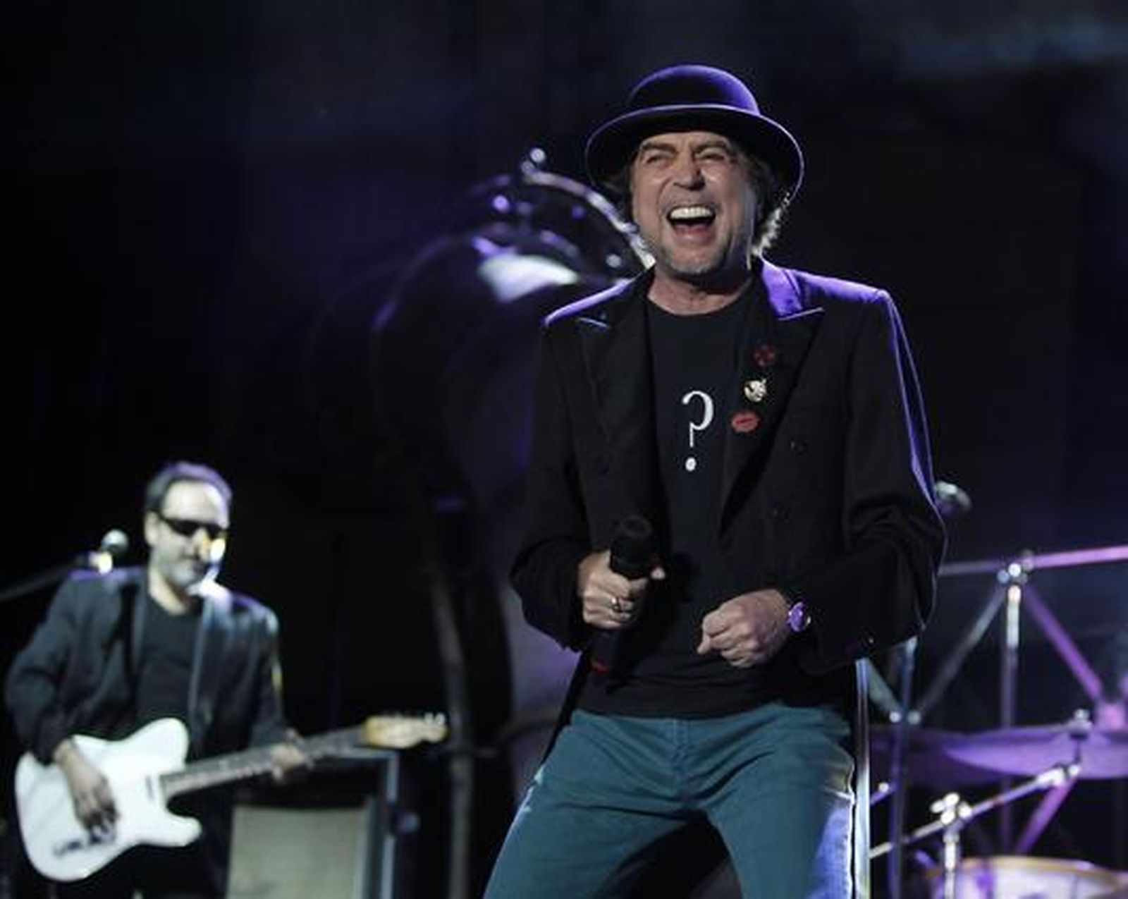 Joaquín Sabina presenta su disco 'Vinagre y rosas' en el auditorio Rocío Jurado. / Antonio Pizarro