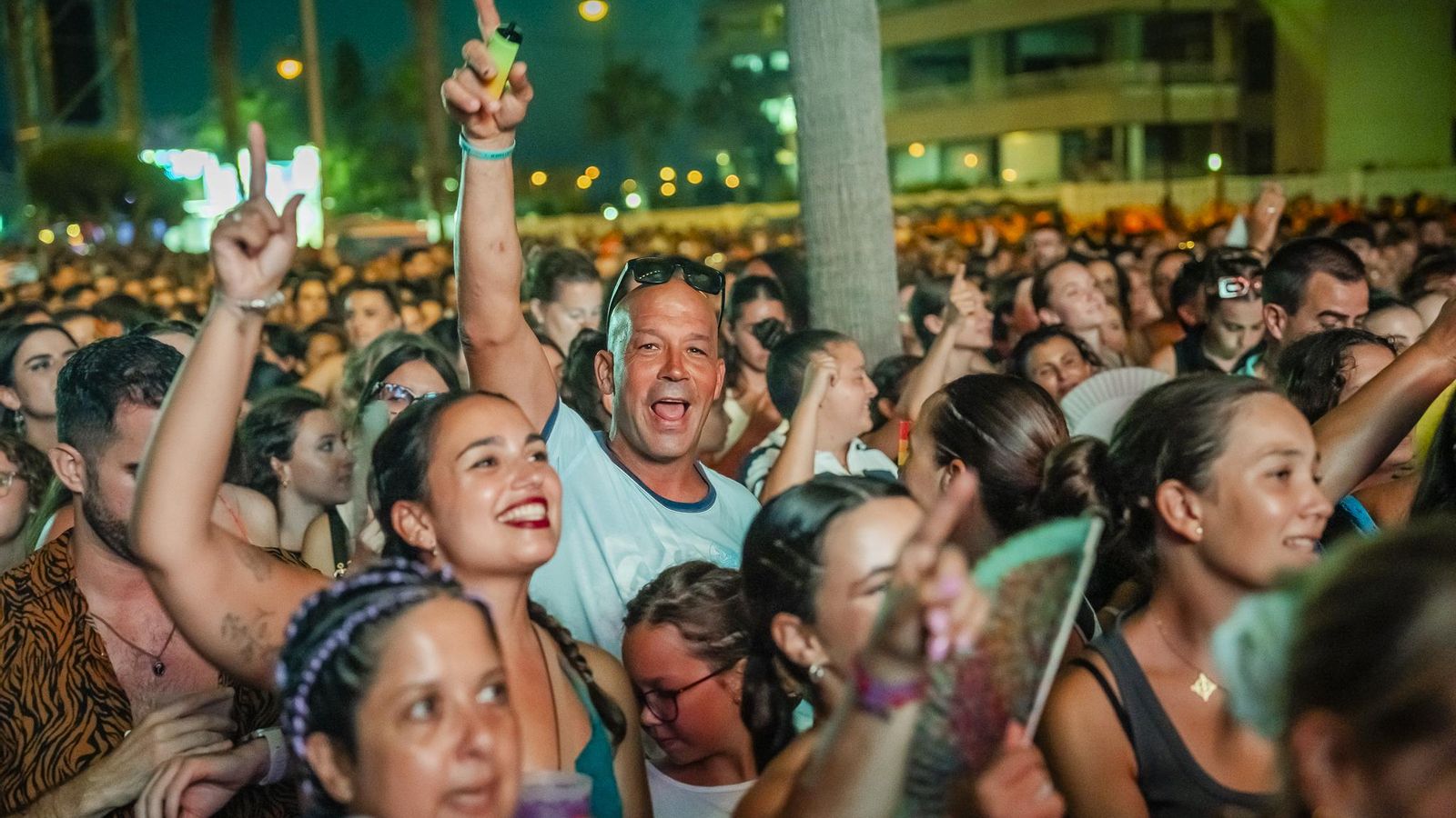Gran ambiente en el concierto de Dani Fernández.